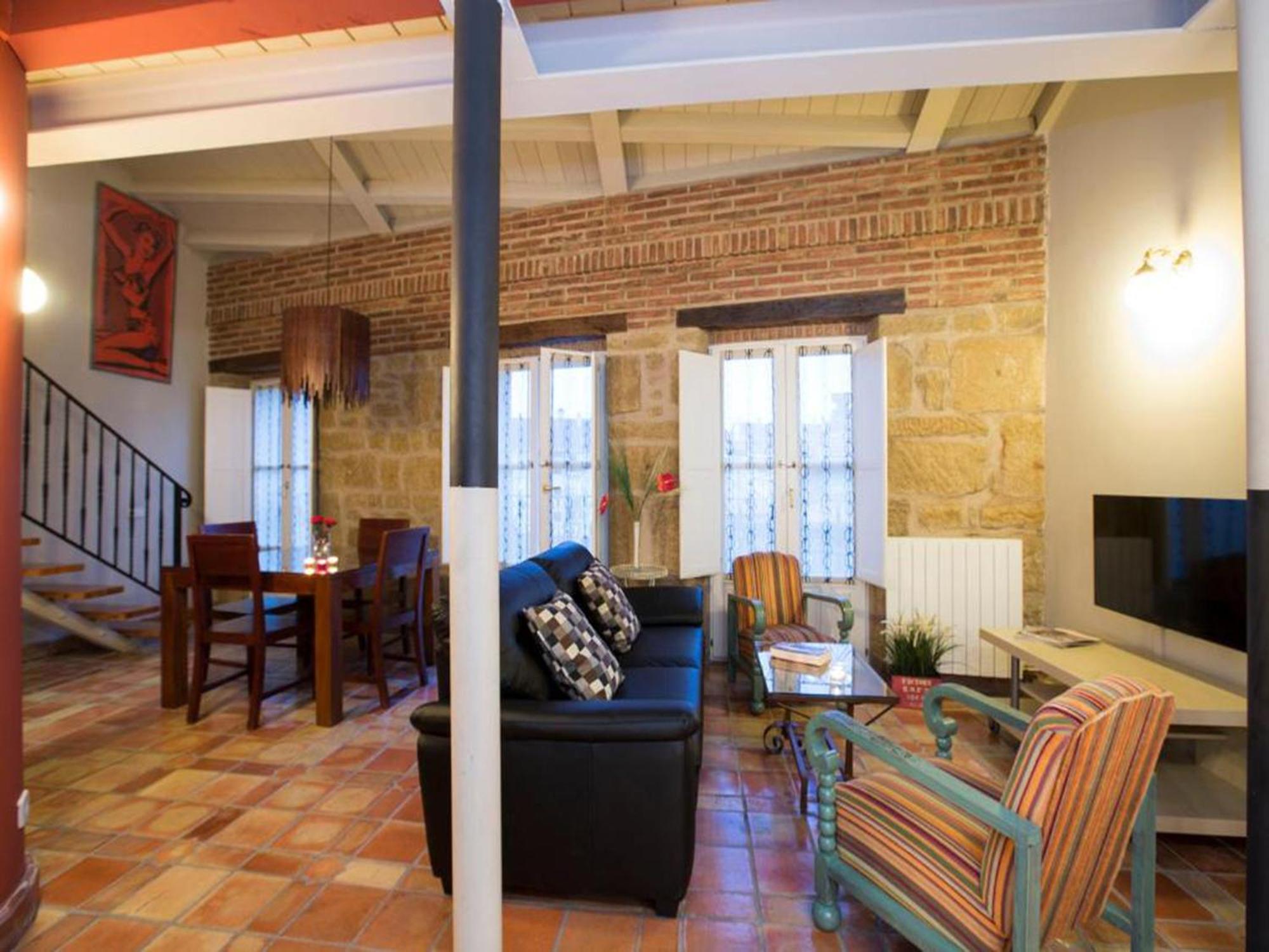 Apartamentos Senorio De Haro 3000 Exteriér fotografie