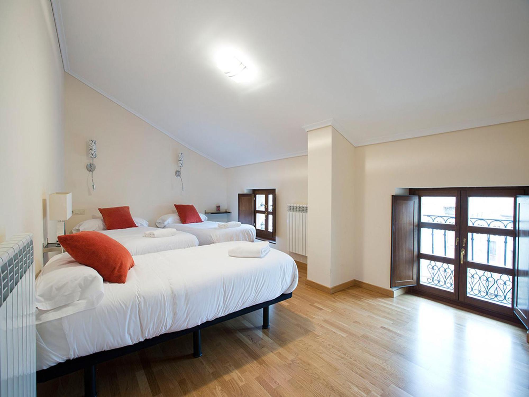 Apartamentos Senorio De Haro 3000 Exteriér fotografie